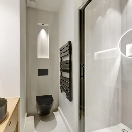 Before Making A Reservation Request, Must Read Profile Host Section At Bottom Of Page, Otherwise Your Request Will Be Refused ## Luxury In ## Apartment